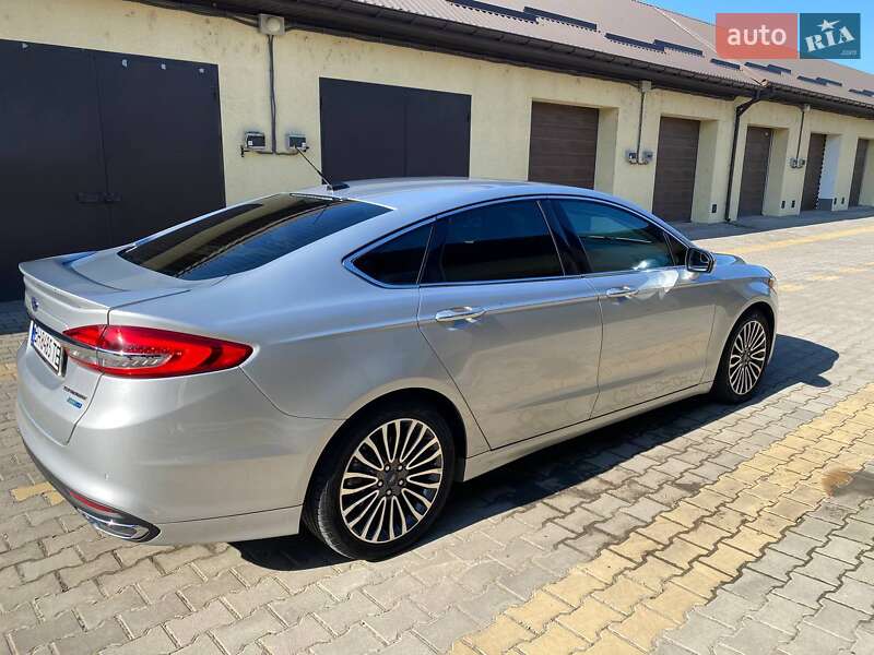 Седан Ford Fusion 2018 в Ізмаїлі
