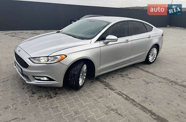 Седан Ford Fusion 2015 в 