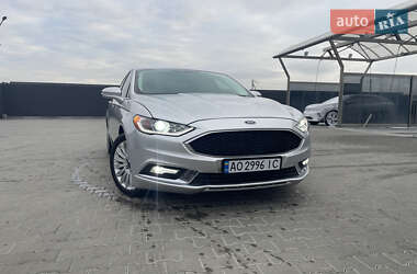 Седан Ford Fusion 2015 в 