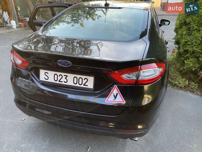 Седан Ford Fusion 2014 в Киеве