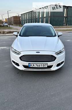 Седан Ford Fusion 2015 в Чернигове