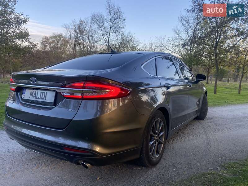 Седан Ford Fusion 2016 в Кропивницком
