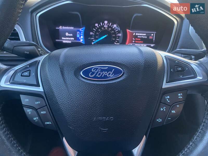 Седан Ford Fusion 2016 в Кропивницком