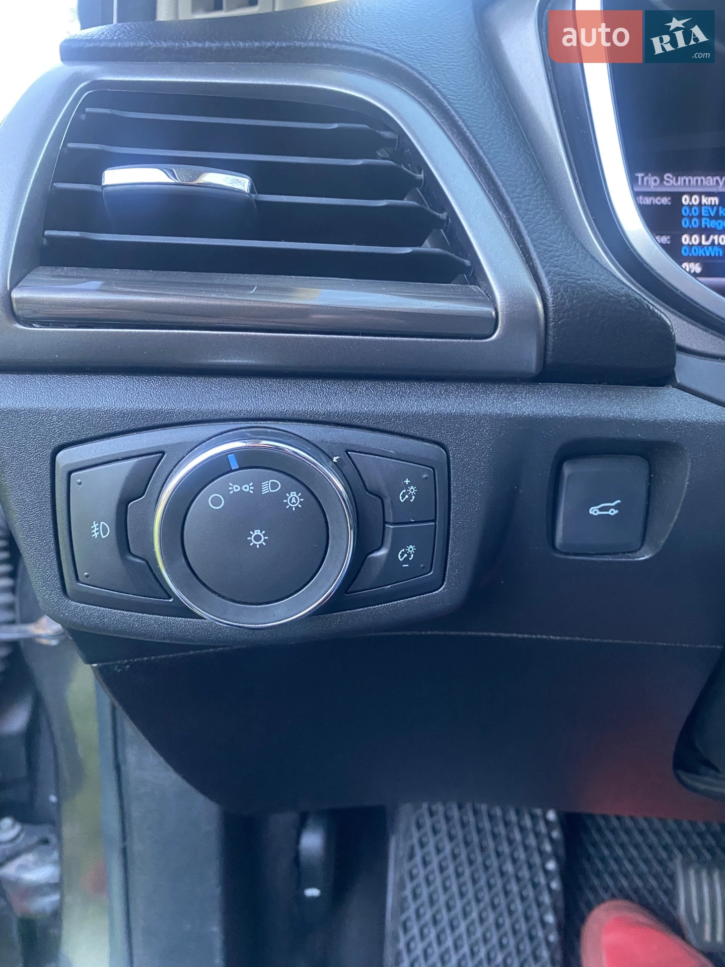 2016 Ford Fusion - мініатюра 31