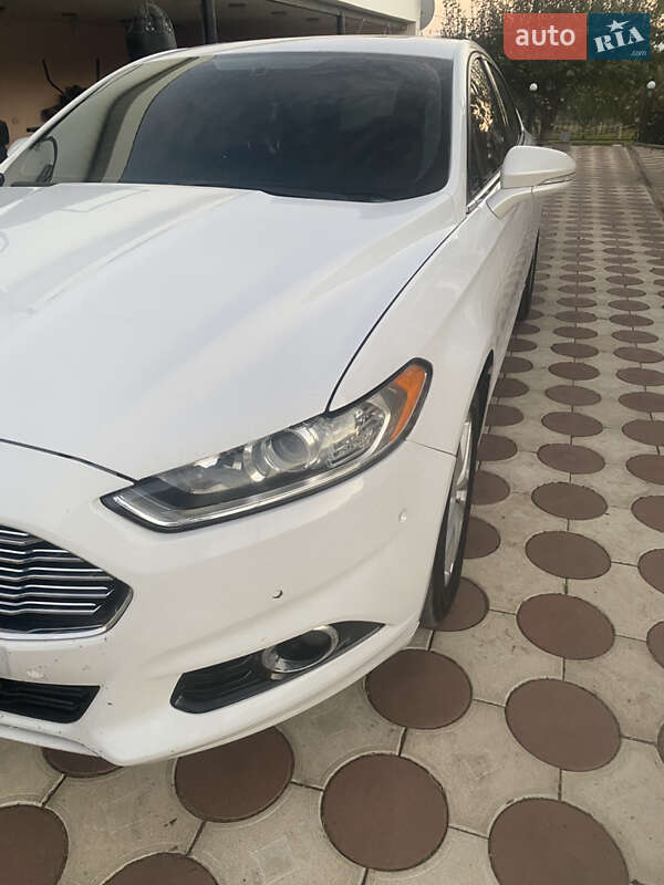 Седан Ford Fusion 2013 в Києві