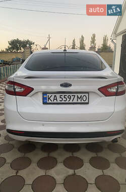 Седан Ford Fusion 2013 в 