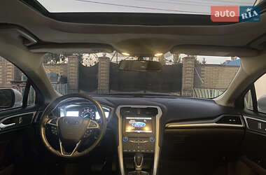 Седан Ford Fusion 2013 в 