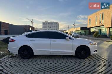 Седан Ford Fusion 2014 в 