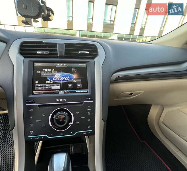 Седан Ford Fusion 2014 в Хмельницькому