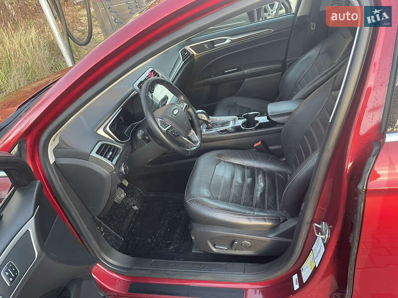 Седан Ford Fusion 2014 в Львове