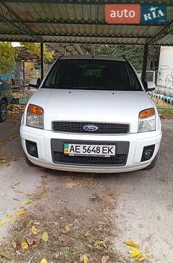 Хетчбек Ford Fusion 2010 в Солоному