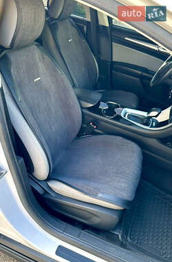 Седан Ford Fusion 2015 в 