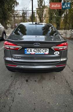 Седан Ford Fusion 2019 в Києві