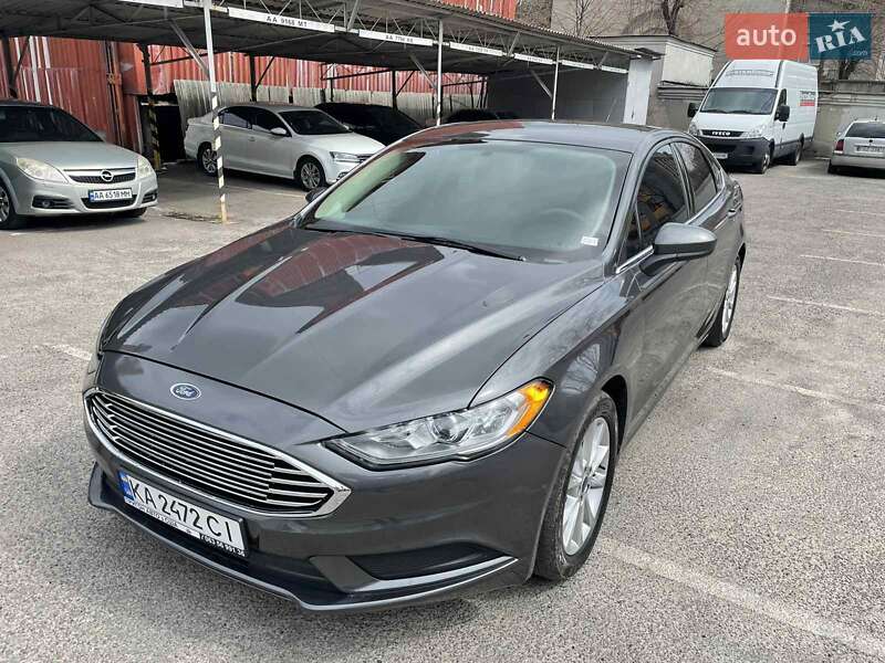 Седан Ford Fusion 2016 в 