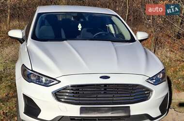 Седан Ford Fusion 2019 в Тернополі