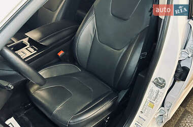 Седан Ford Fusion 2020 в 