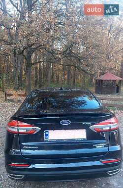 Седан Ford Fusion 2020 в 