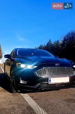 Седан Ford Fusion 2020 в 