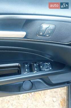 Седан Ford Fusion 2020 в 