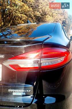 Седан Ford Fusion 2020 в 