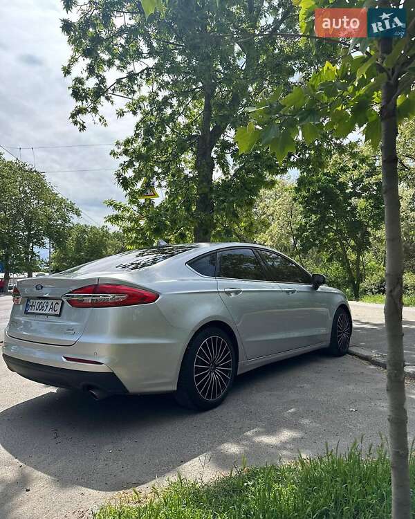 Седан Ford Fusion 2019 в Львове