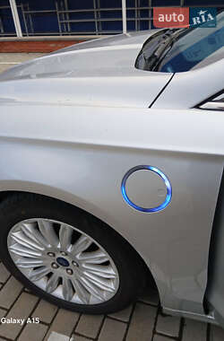 Седан Ford Fusion 2015 в Ромнах