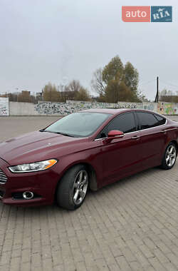 Седан Ford Fusion 2014 в Рівному