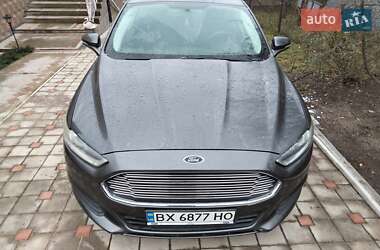 Седан Ford Fusion 2015 в Виньковцах