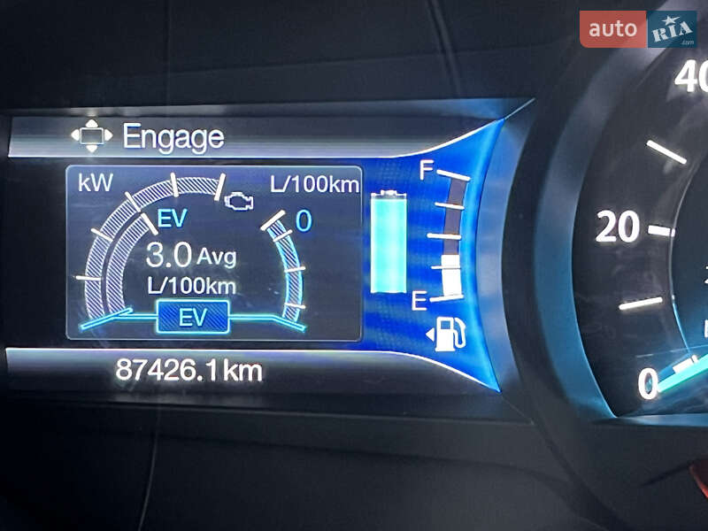 Седан Ford Fusion 2019 в Львові