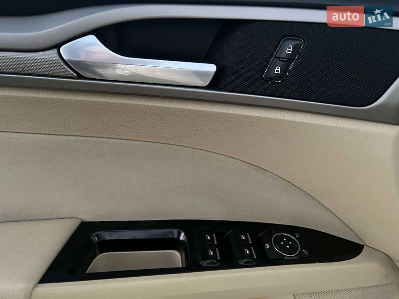 Седан Ford Fusion 2012 в Сумах
