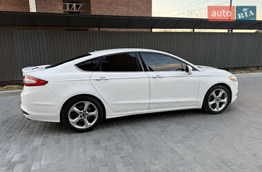 Седан Ford Fusion 2013 в Полтаві