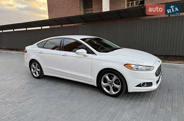 Седан Ford Fusion 2013 в Полтаві