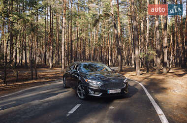 Седан Ford Fusion 2019 в 