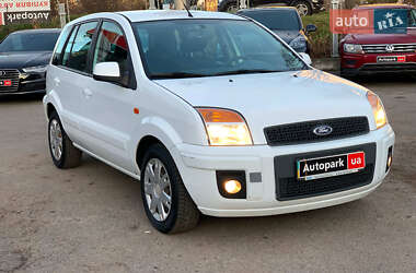 Хетчбек Ford Fusion 2012 в 