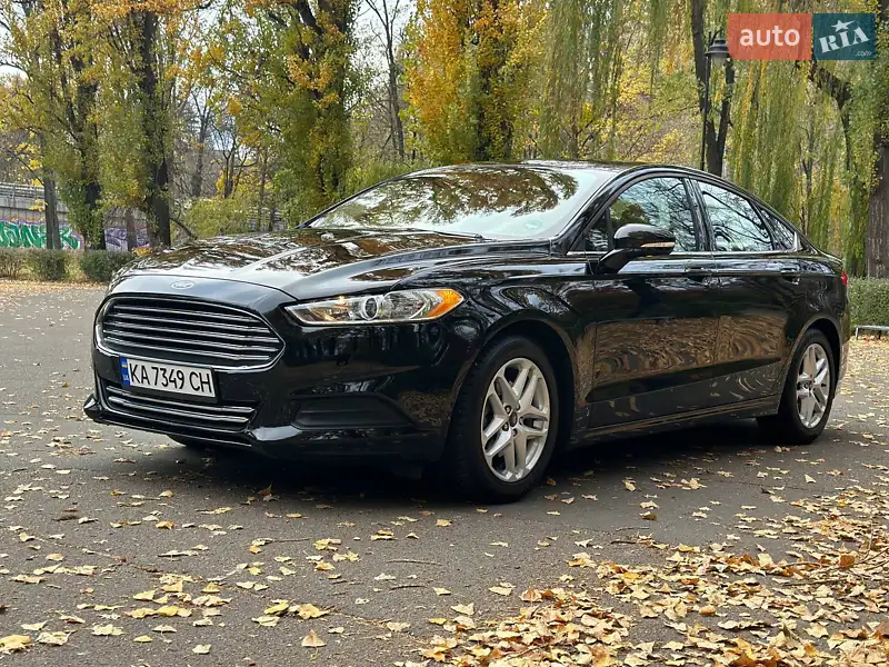 Седан Ford Fusion 2015 в 