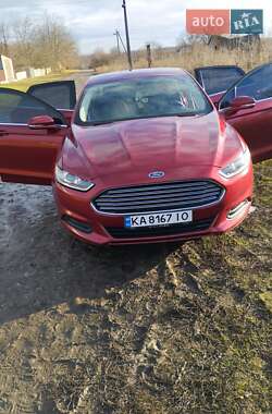 Седан Ford Fusion 2015 в Монастырище