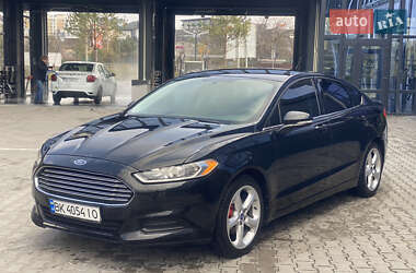 Седан Ford Fusion 2012 в Ровно