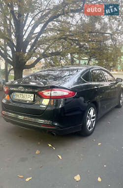 Седан Ford Fusion 2014 в 