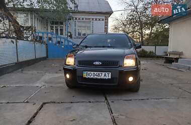 Хетчбек Ford Fusion 2010 в Городку