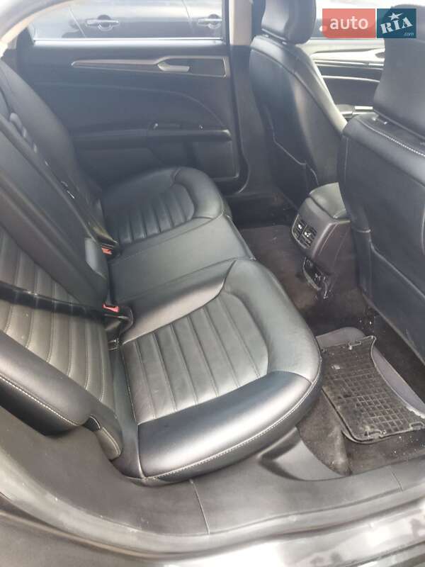 Седан Ford Fusion 2018 в Александрие