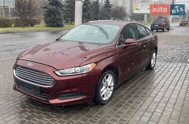 Седан Ford Fusion 2015 в 