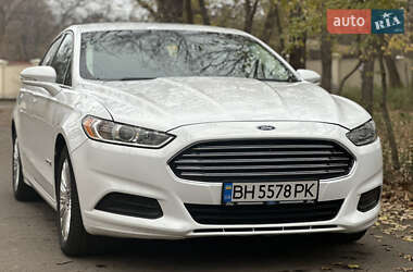 Седан Ford Fusion 2014 в Одесі