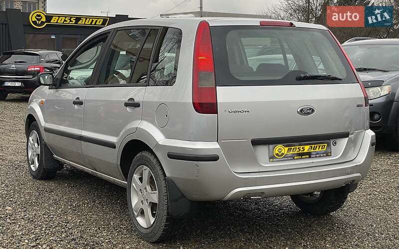 Хэтчбек Ford Fusion 2002 в Коломые