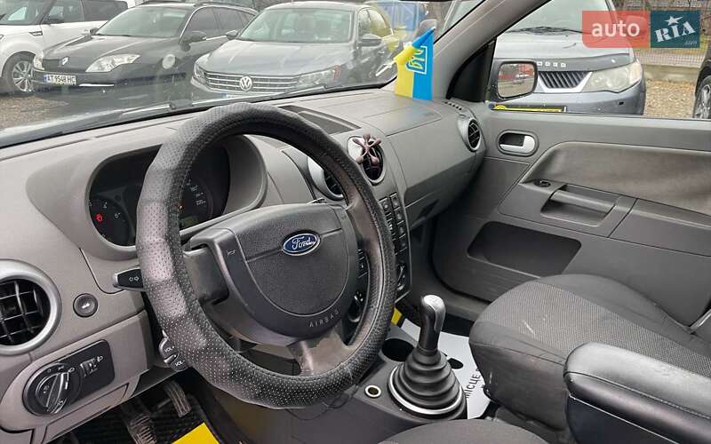 Хэтчбек Ford Fusion 2002 в Коломые