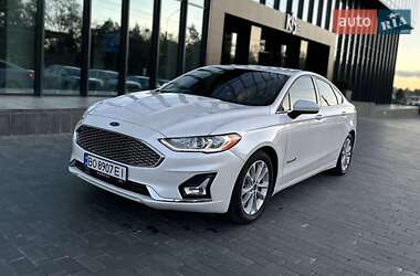 Седан Ford Fusion 2019 в Києві