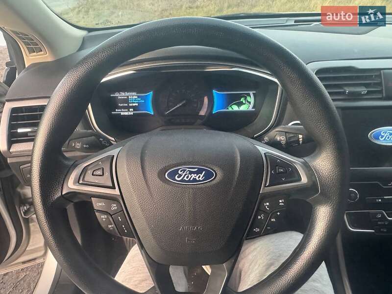 Седан Ford Fusion 2019 в Львове