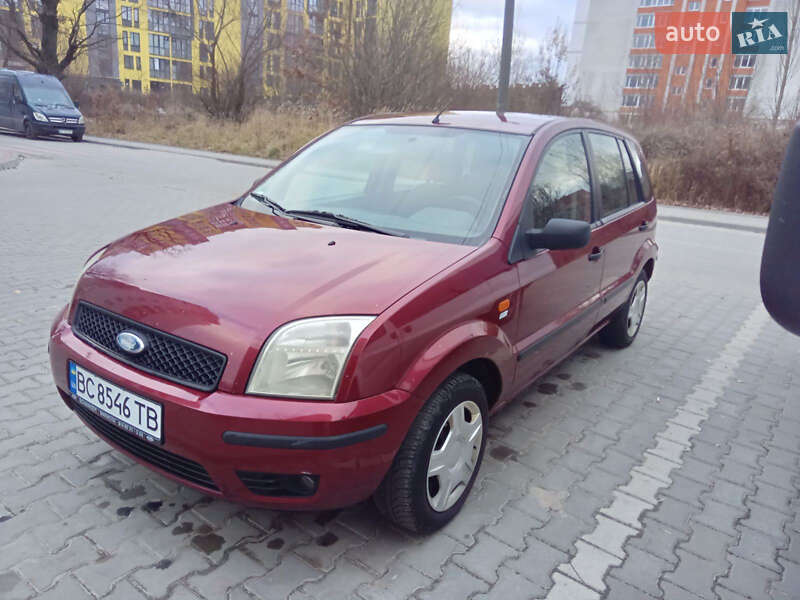 Хэтчбек Ford Fusion 2003 в Трускавце