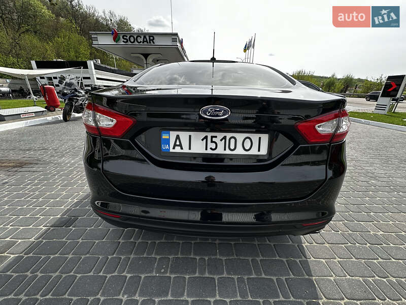 Седан Ford Fusion 2015 в Обухове