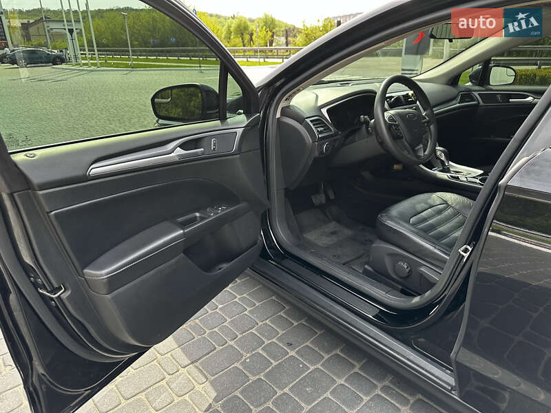 Седан Ford Fusion 2015 в Обухове