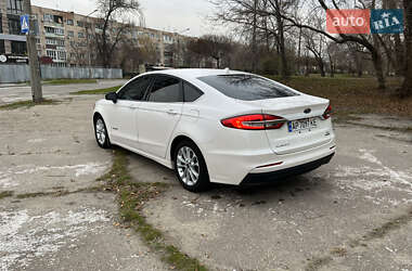 Седан Ford Fusion 2018 в 